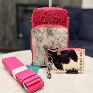 Trinity Ranch Genuine Hair-On Cowhide /Tooled Phone Purse w/ Coin Pouch HPK (B)